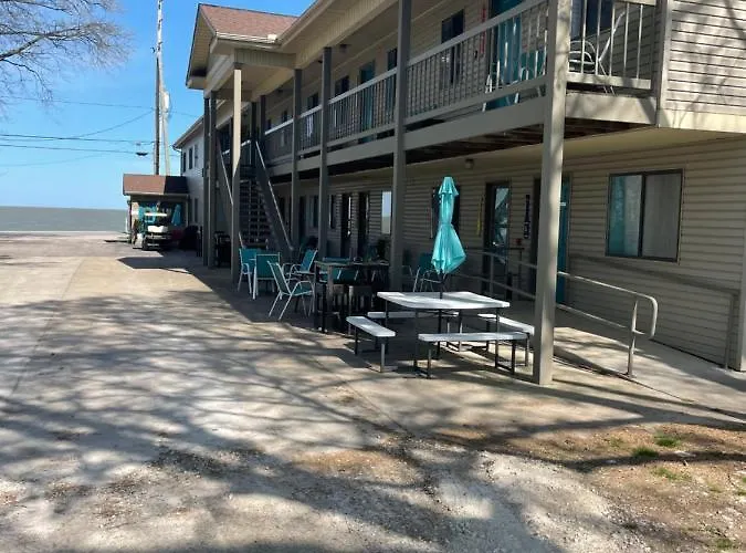 Lake Point Motel